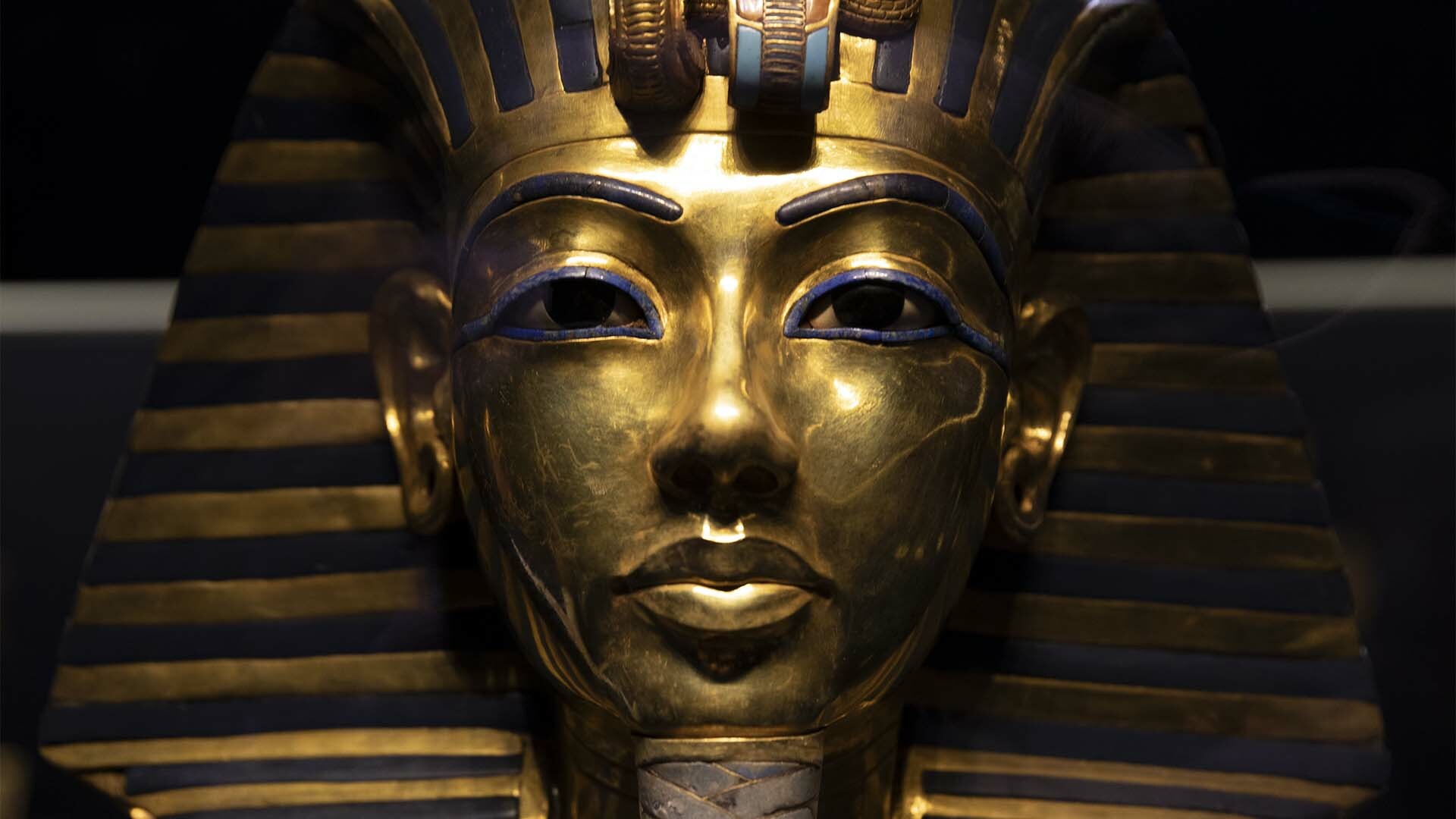 Closeup image of the mask of King Tutankhamun in the Egyptian Museum.