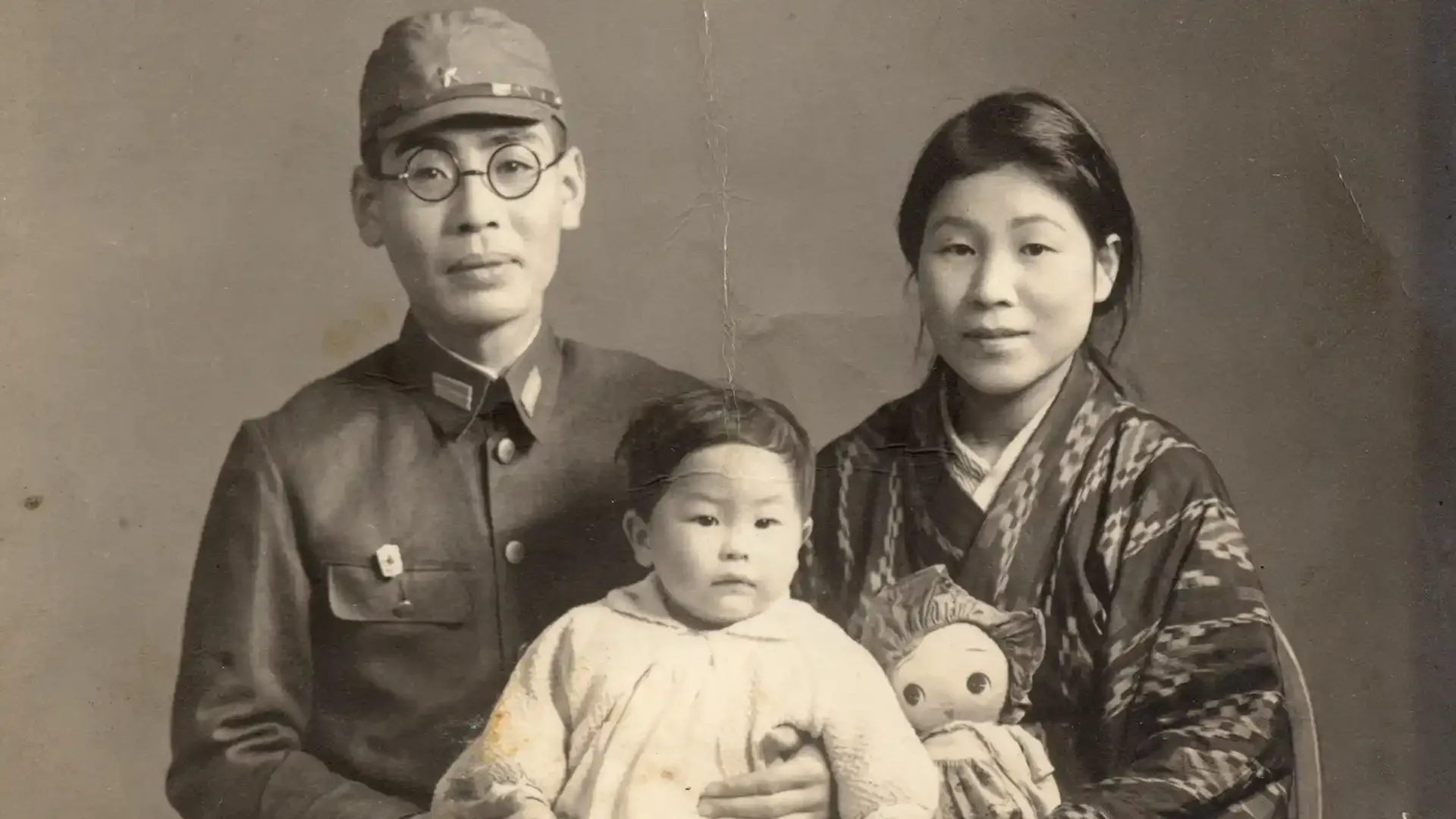 Hibakusha: Stories of Survivors of Hiroshima and Nagasaki