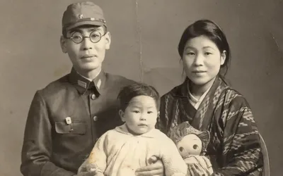 Hibakusha: Stories of Survivors of Hiroshima and Nagasaki