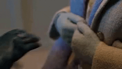 Gif 2 holding hands