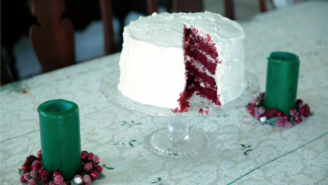 Red velvet cake640x360